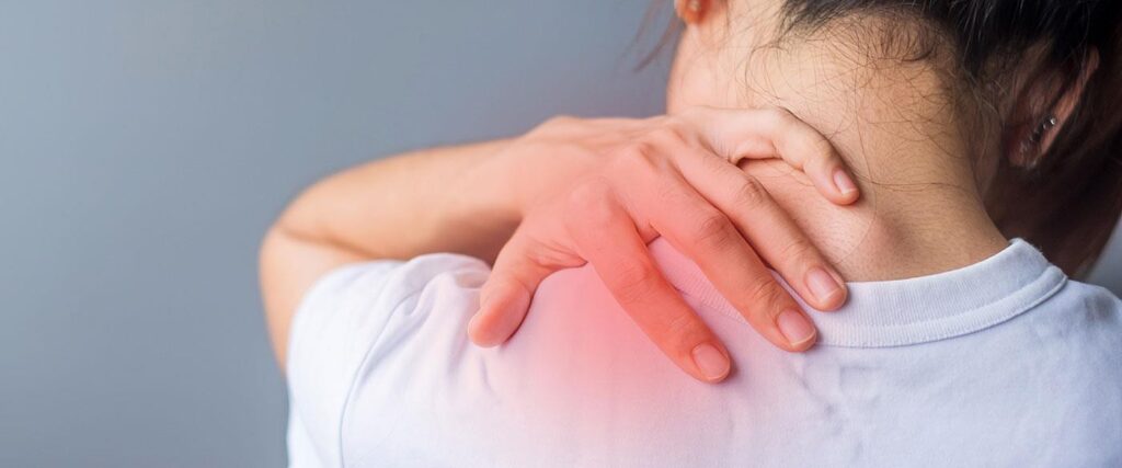 Fysiotherapie behandeling voor klachten door instabiele schouder met gerichte oefeningen en stabilisatie