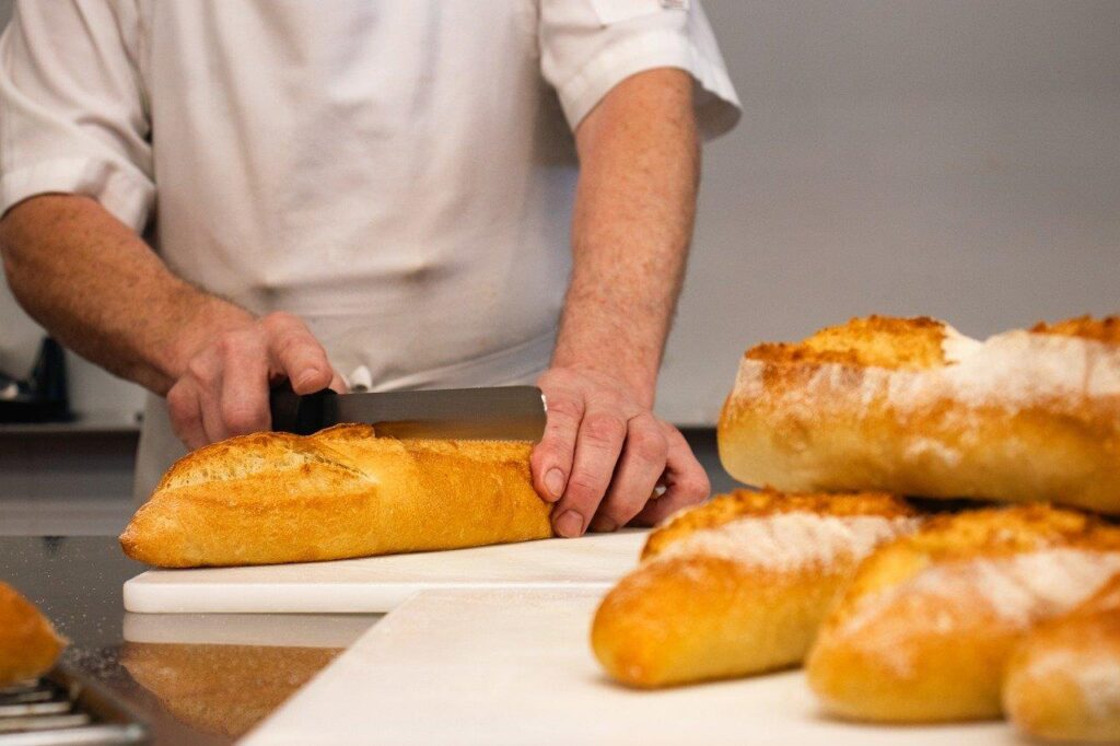 Versgebakken brood en gebak uit bakkerij in Barneveld met traditionele ambachtelijke producten