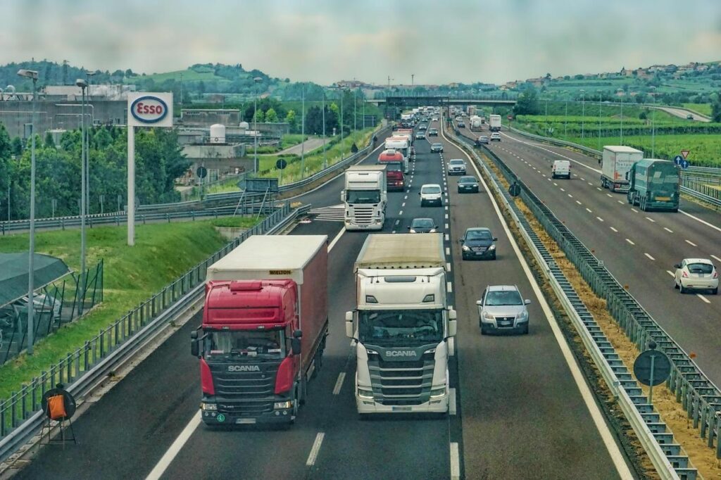 Innovatieve logistieke oplossingen voor wereldwijde transportuitdagingen met duurzame transport- en digitale trackeringssyste